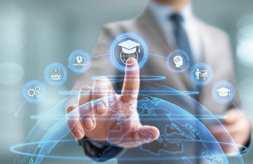 Eğitimde Dijital Dönüşüm: Yeni Nesil Öğrenme Deneyimleri
