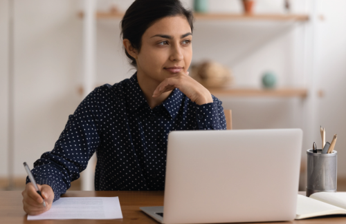 “Kariyer Yolculuğunda Kendi Gücünü Keşfet: Öz Farkındalığın Önemi”